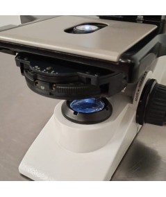 Leica DM 2500